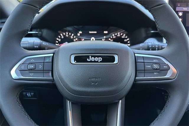 2023 Jeep Compass COMPASS LATITUDE 4X4